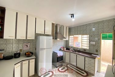 Casa &agrave; venda - 281m&sup2; - Centro