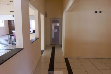 Sala Comercial &agrave; venda - 362m&sup2; - Centro