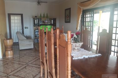 S&iacute;tio &agrave; venda - 700m&sup2; - Centro