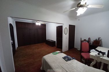 Casa &agrave; venda - 431m&sup2; - Centro