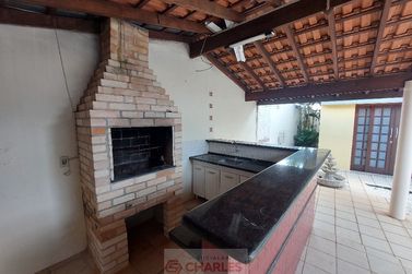 Casa para alugar - 93m&sup2; - Centro
