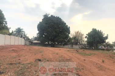S&iacute;tio &agrave; venda - 390m&sup2; - Centro