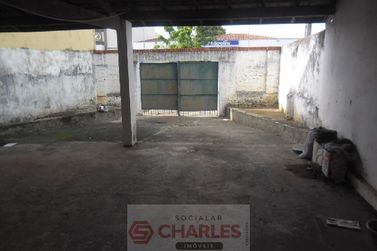 Casa &agrave; venda - 600m&sup2; - Centro