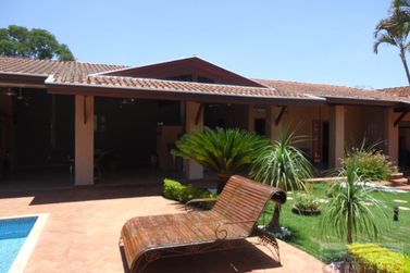 Casa &agrave; venda - 302m&sup2; - Centro