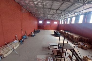Sal&atilde;o Comercial para alugar - 604m&sup2; - Centro