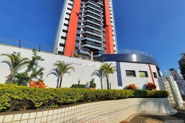 Apartamento &agrave; venda - 180m&sup2; - Centro