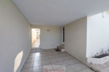 Casa &agrave; venda - 200m&sup2; - Centro