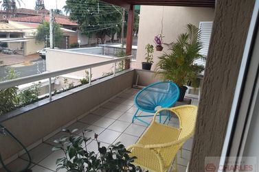Casa &agrave; venda - 438m&sup2; - Centro