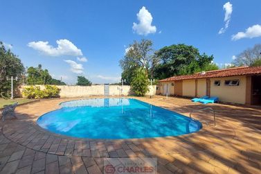 S&iacute;tio &agrave; venda - 634m&sup2; - Centro