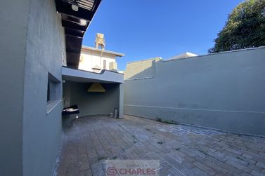 Casa &agrave; venda - 235m&sup2; - Centro