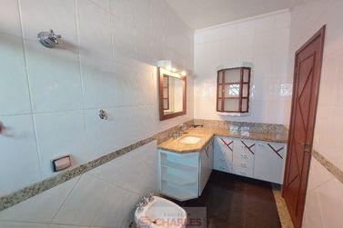 Casa &agrave; venda - 350m&sup2; - Centro