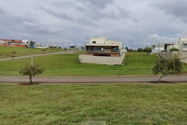 Terreno &agrave; venda - 10m&sup2; - Centro
