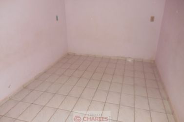 Casa para alugar - 10m&sup2; - Centro