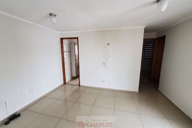 Apartamento para alugar - 48m&sup2; - Centro
