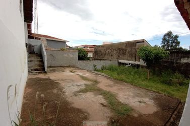 Casa para alugar - 107m&sup2; - Centro