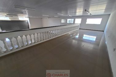 Sal&atilde;o Comercial para alugar - 270m&sup2; - Centro
