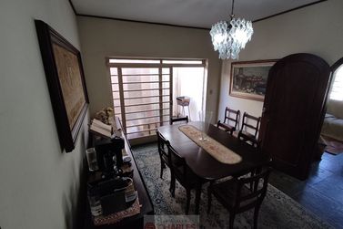 Casa &agrave; venda - 203m&sup2; - Centro