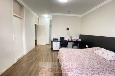 Casa &agrave; venda - 369m&sup2; - Centro
