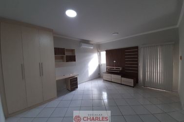 Casa &agrave; venda - 65m&sup2; - Centro