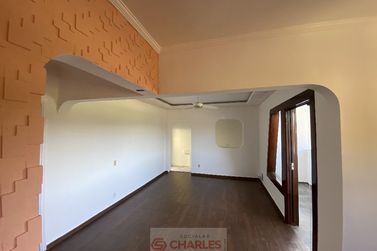 Casa &agrave; venda - 235m&sup2; - Centro