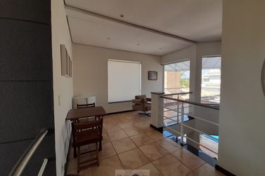 Casa &agrave; venda - 326m&sup2; - Centro