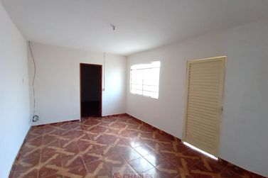 Casa para alugar - 60m&sup2; - Centro