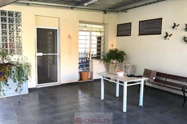 Casa &agrave; venda - 296m&sup2; - Centro