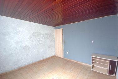 Casa &agrave; venda - 90m&sup2; - Centro