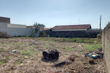 Terreno para alugar - 10m&sup2; - Centro
