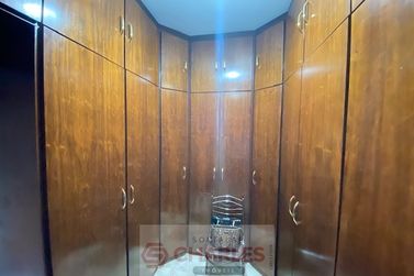 Casa &agrave; venda - 281m&sup2; - Centro