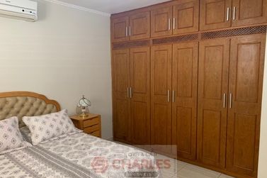 Casa &agrave; venda - 220m&sup2; - Centro