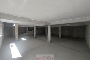 Sal&atilde;o Comercial para alugar - 376m&sup2; - Centro