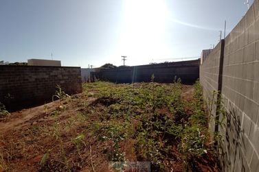 Terreno &agrave; venda - 10m&sup2; - Centro