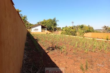 S&iacute;tio &agrave; venda - 10m&sup2; - Centro