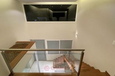 Casa &agrave; venda - 400m&sup2; - Centro