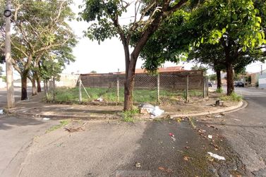Terreno &agrave; venda - 10m&sup2; - Centro