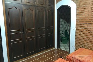 S&iacute;tio &agrave; venda - 600m&sup2; - Centro
