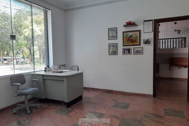 Casa &agrave; venda - 294m&sup2; - Centro
