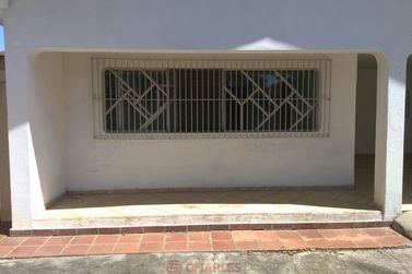Casa &agrave; venda - 204m&sup2; - Centro