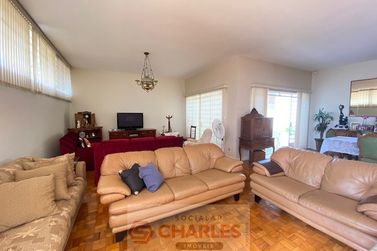 Casa &agrave; venda - 356m&sup2; - Centro