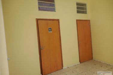 Sala Comercial &agrave; venda - 450m&sup2; - Centro