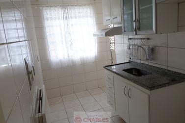 Apartamento para alugar - 48m&sup2; - Centro