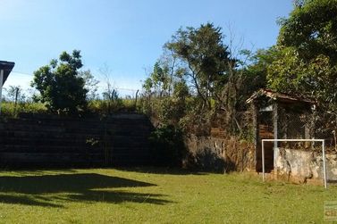 S&iacute;tio &agrave; venda - 652m&sup2; - Centro