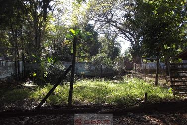 S&iacute;tio &agrave; venda - 110m&sup2; - Centro