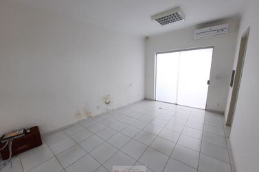 Sala Comercial para alugar - 114m&sup2; - Centro