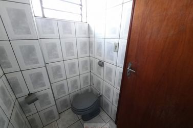 Sal&atilde;o Comercial para alugar - 100m&sup2; - Centro