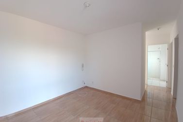 Apartamento para alugar - 60m&sup2; - Centro
