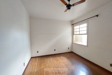 Casa &agrave; venda - 246m&sup2; - Centro