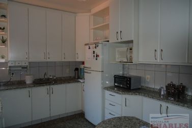Casa &agrave; venda - 302m&sup2; - Centro