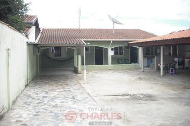 Casa &agrave; venda - 100m&sup2; - Centro